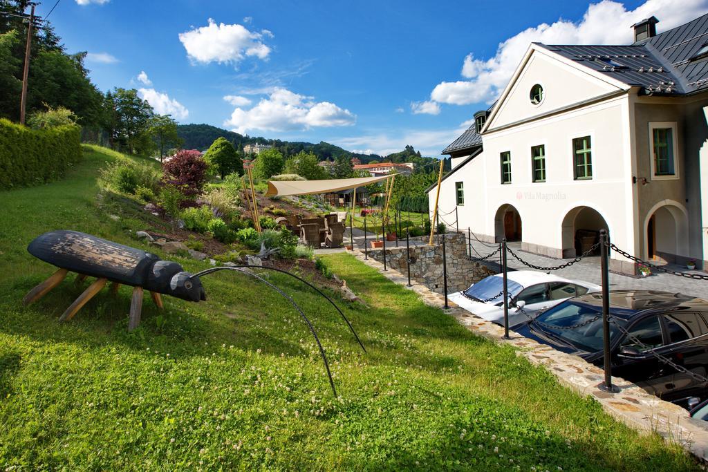 Vila Magnolia บันสกา ชีอาว์นีซา ภายนอก รูปภาพ